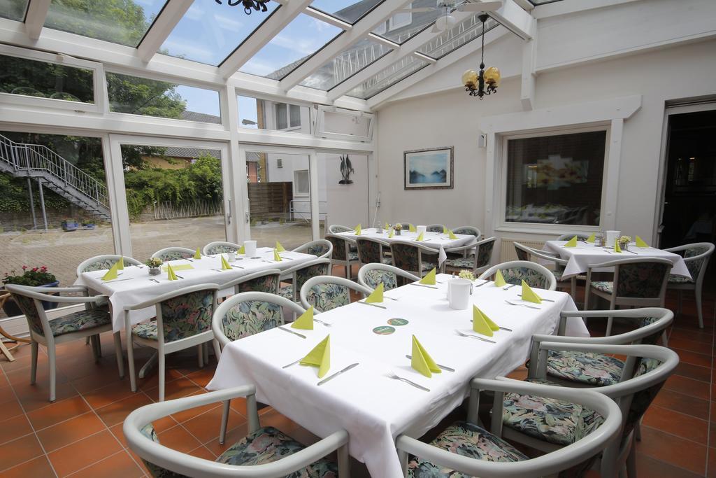 Wendeburg Hotel Restaurant Zum Jaegerheim מראה חיצוני תמונה