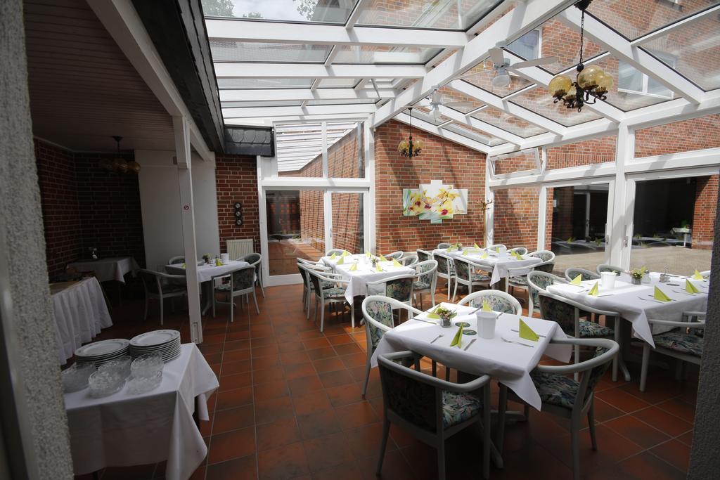 Wendeburg Hotel Restaurant Zum Jaegerheim מראה חיצוני תמונה